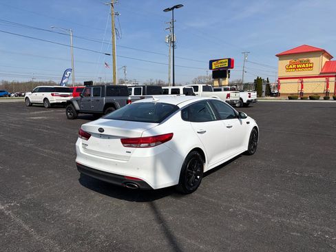 Used 2016 Kia Optima LX w/ Technology Package image 3