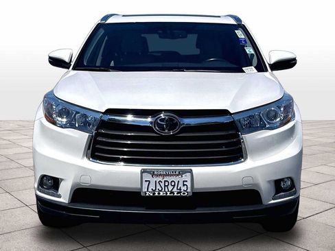Used 2015 Toyota Highlander Limited Platinum AWD/4WD image 3