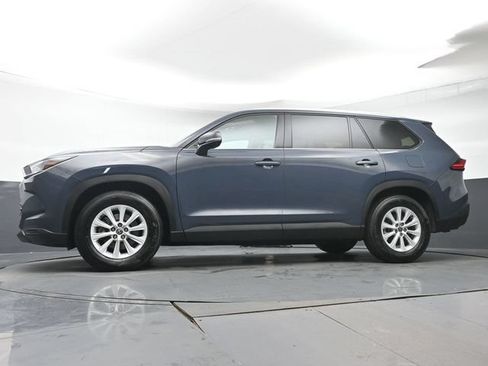 Certified 2024 Toyota Grand Highlander AWD image 35