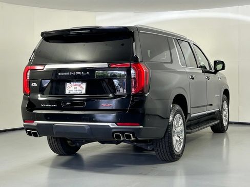 Used 2025 GMC Yukon XL Denali AWD/4WD image 7