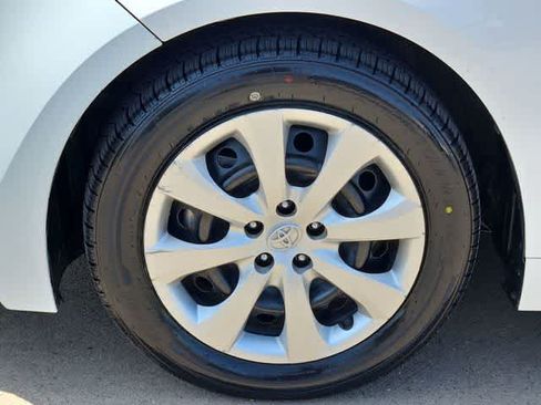 Used 2024 Toyota Corolla LE FWD image 13