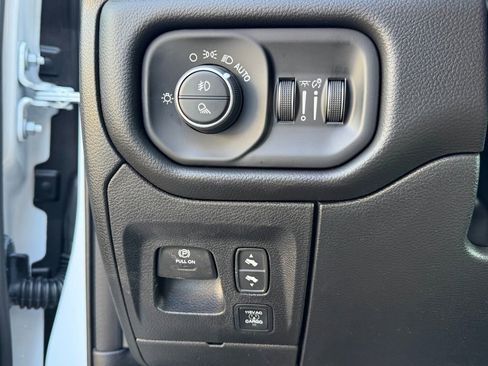 New 2026 RAM 1500 4x4 Crew Cab image 23