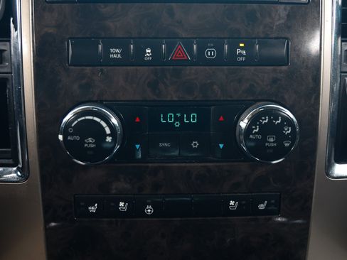 Used 2011 RAM 1500 Laramie Longhorn RWD image 35