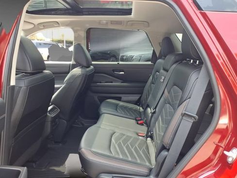 Certified 2024 Nissan Pathfinder Platinum w/ Cargo Package AWD/4WD image 6