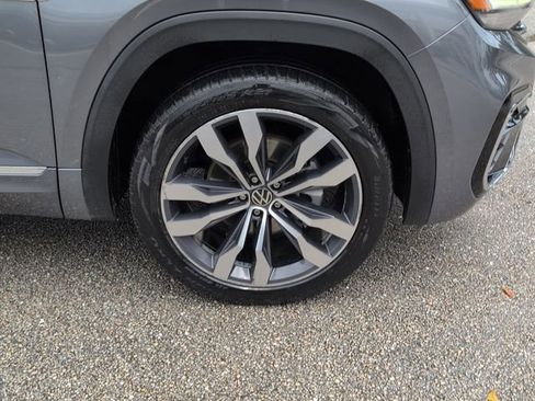 Certified 2021 Volkswagen Atlas SEL R-Line FWD image 9