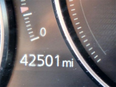 Used 2024 MAZDA MAZDA3 s image 29