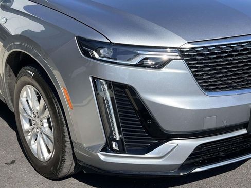 Certified 2025 Cadillac XT6 Luxury AWD/4WD image 12