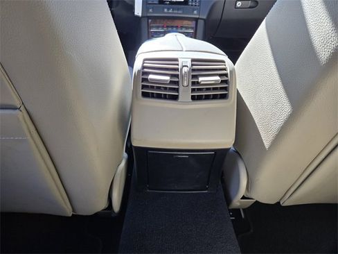 Used 2013 Mercedes-Benz E 350 Sedan image 14