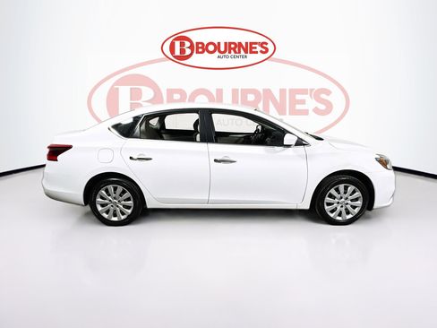 Used 2017 Nissan Sentra S image 8
