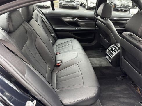 Used 2017 BMW 740i image 26