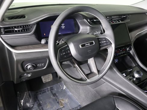 Used 2023 Jeep Grand Cherokee L Limited w/ Luxury Tech Group II image 33