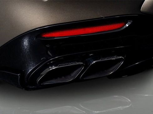 Used 2022 Mercedes-Benz SL 63 AMG 4MATIC w/ AMG Aerodynamic Package image 21