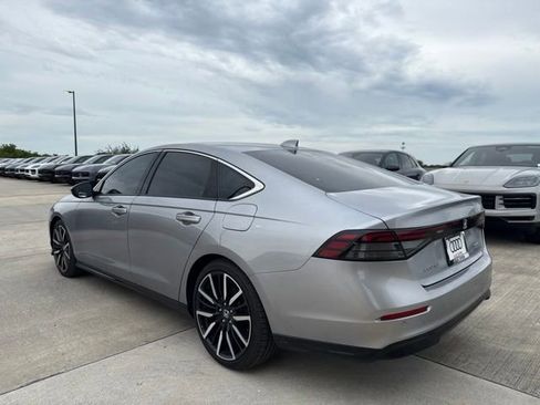 Used 2023 Honda Accord Touring image 5