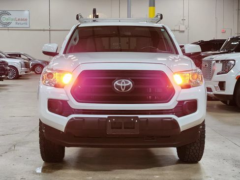 Used 2021 Toyota Tacoma SR RWD image 3