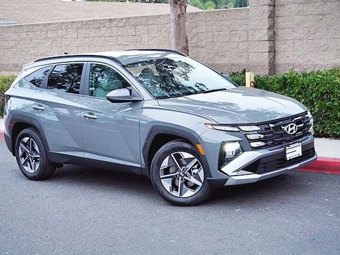 New 2026 Hyundai Tucson SEL image 3