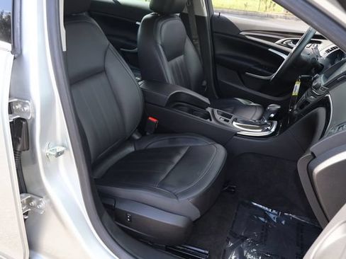 Used 2016 Buick Regal FWD image 18