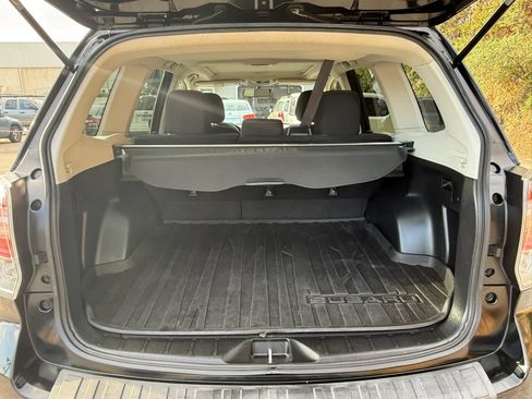 Used 2017 Subaru Forester 2.5i Premium w/ All-Weather Package AWD/4WD image 22