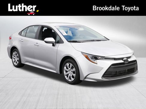 Certified 2025 Toyota Corolla LE image 1