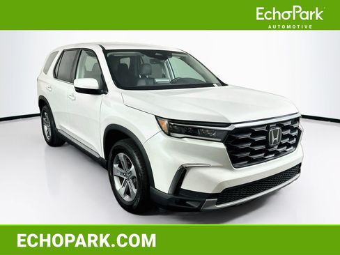 Used 2025 Honda Pilot EX-L image 1