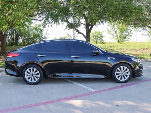 Used 2018 Kia Optima EX image 8