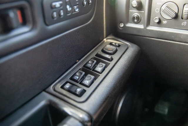 Used 2005 HUMMER H2 w/ Preferred Equipment Group AWD/4WD image 40