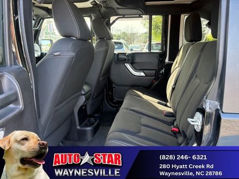 Used 2016 Jeep Wrangler Unlimited Rubicon w/ Dual Top Group AWD/4WD image 23