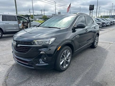 Used 2022 Buick Encore GX Select w/ Advanced Technology Package FWD image 5