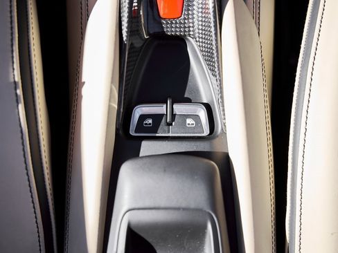 Used 2022 Ferrari F8 Tributo image 65