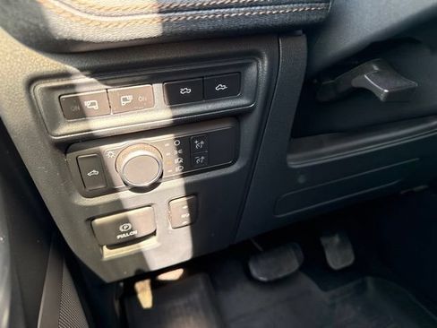 Used 2022 Ford F150 Lightning Lariat AWD/4WD image 6