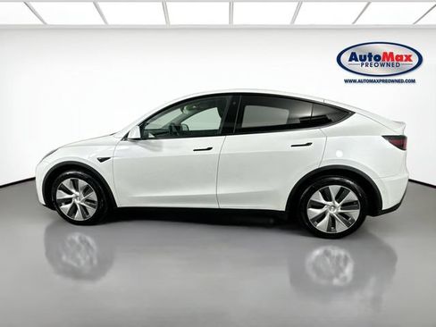 Used 2022 Tesla Model Y Long Range AWD/4WD image 9
