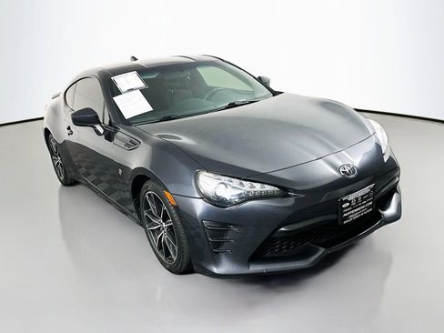 Used 2017 Toyota 86 RWD image 1