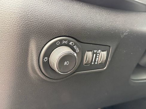 New 2026 Jeep Compass Limited w/ Sun, Sound & Navigation Group AWD/4WD image 22