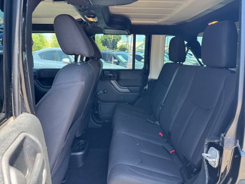 Used 2017 Jeep Wrangler Unlimited Sport AWD/4WD image 17