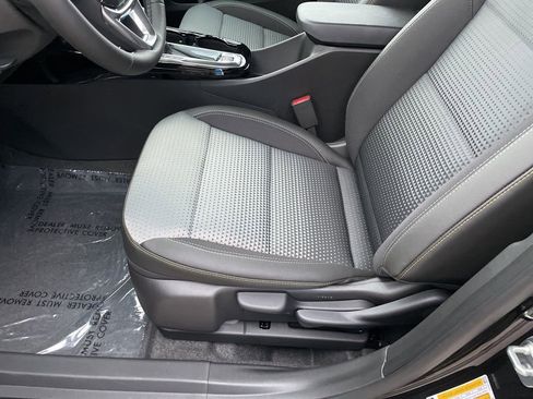 New 2026 Chevrolet Trax LT w/ Driver Confidence Package image 8