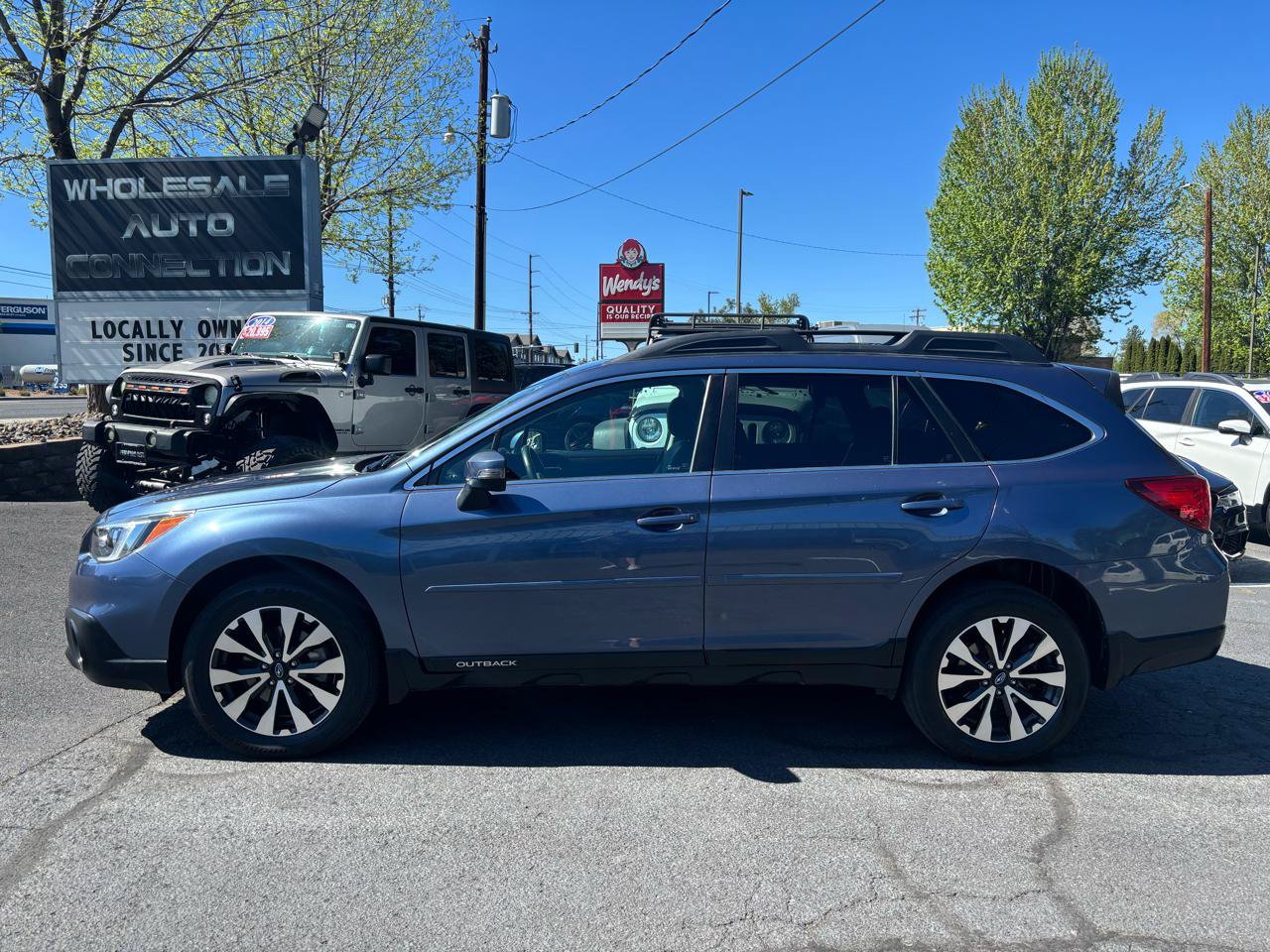 Used 2017 Subaru Outback 2.5i Limited AWD/4WD image 2