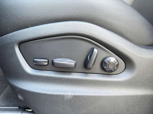 Certified 2024 Porsche Cayenne AWD/4WD image 7