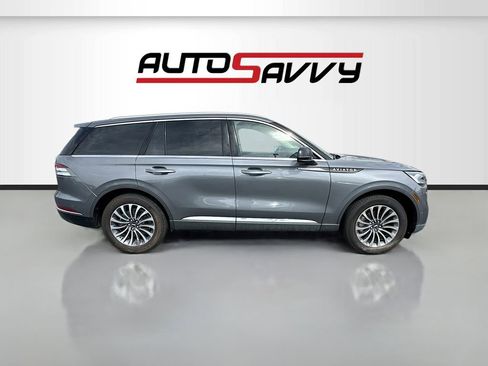 Used 2023 Lincoln Aviator Reserve w/ Elements Package Plus AWD/4WD image 8