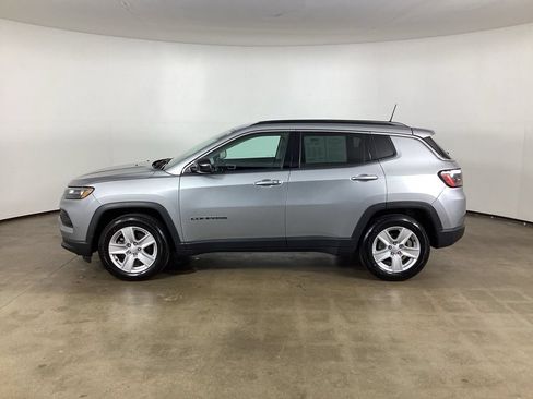 Used 2022 Jeep Compass Latitude w/ Convenience Group FWD image 16