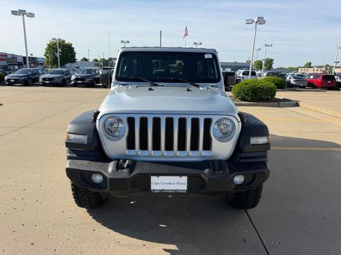 Used 2023 Jeep Wrangler Unlimited Sport AWD/4WD image 7