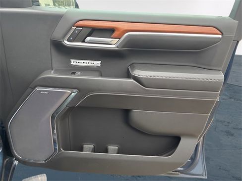 Used 2023 GMC Sierra 1500 Denali w/ Denali Reserve Package image 14