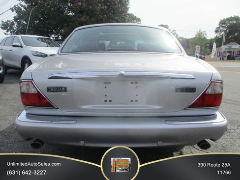Used 2001 Jaguar XJ8 RWD image 3