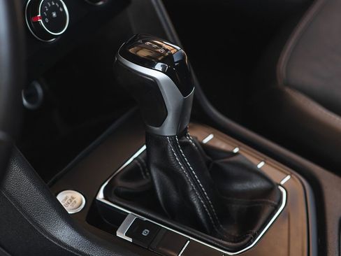 Used 2022 Volkswagen Taos SE image 30