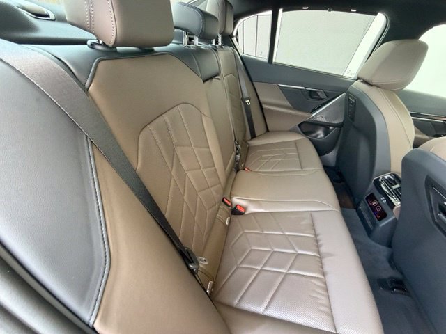 Used 2026 BMW 540i xDrive AWD/4WD image 32