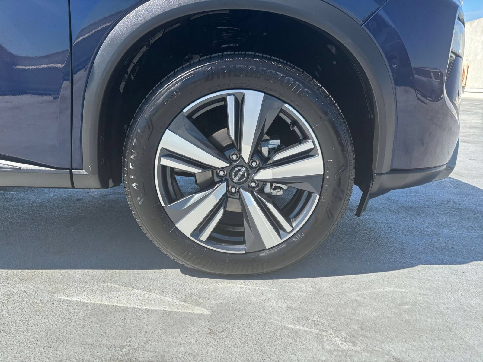 Used 2026 Nissan Rogue SL FWD image 32