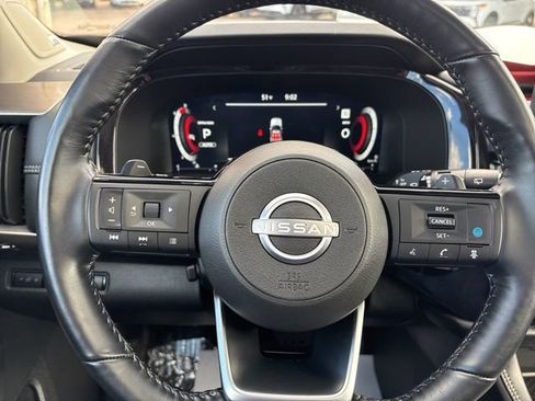 Used 2024 Nissan Pathfinder Platinum w/ Cargo Package image 40