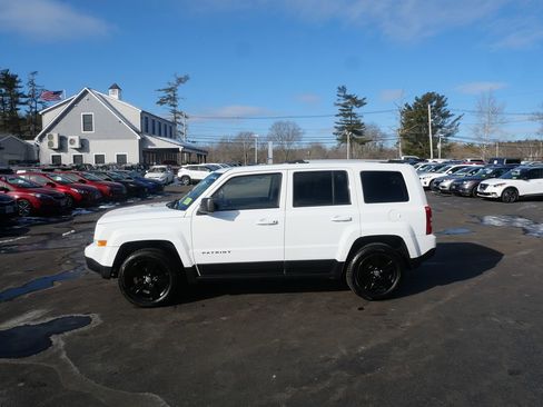 Used 2016 Jeep Patriot High Altitude image 7