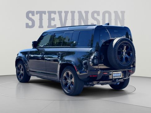Used 2023 Land Rover Defender 110 X AWD/4WD image 3