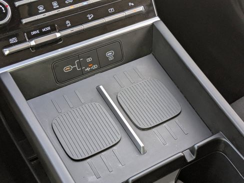 Used 2025 Hyundai Santa Fe SE image 27