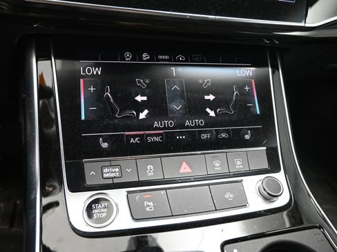 Used 2023 Audi Q7 3.0T Premium w/ Convenience Package AWD/4WD image 29