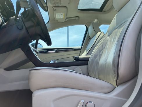 Used 2017 Ford Fusion Platinum FWD image 28